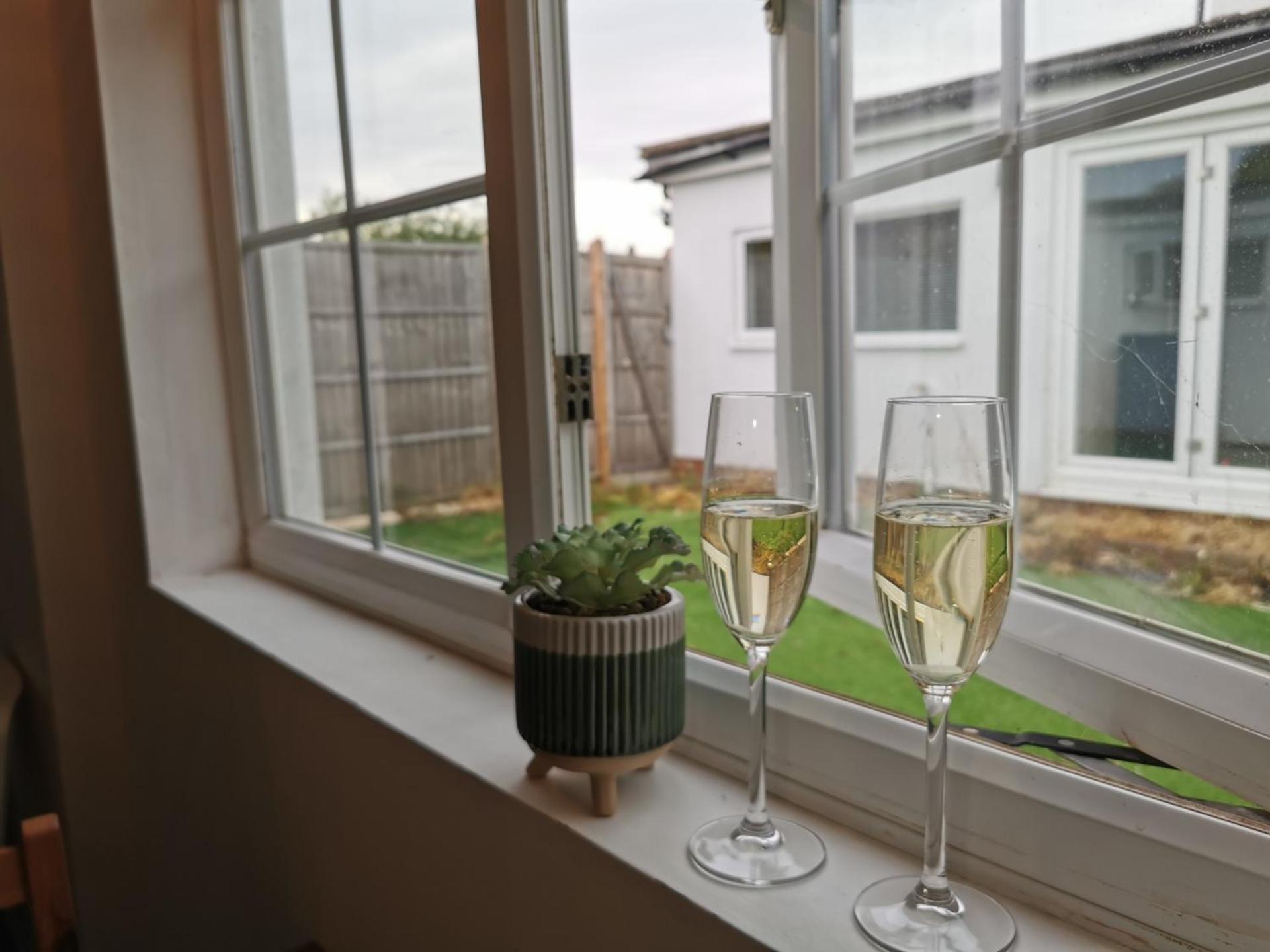 Cosy Studio In Havant! Near A3 And Staunton Country Park Ngoại thất bức ảnh