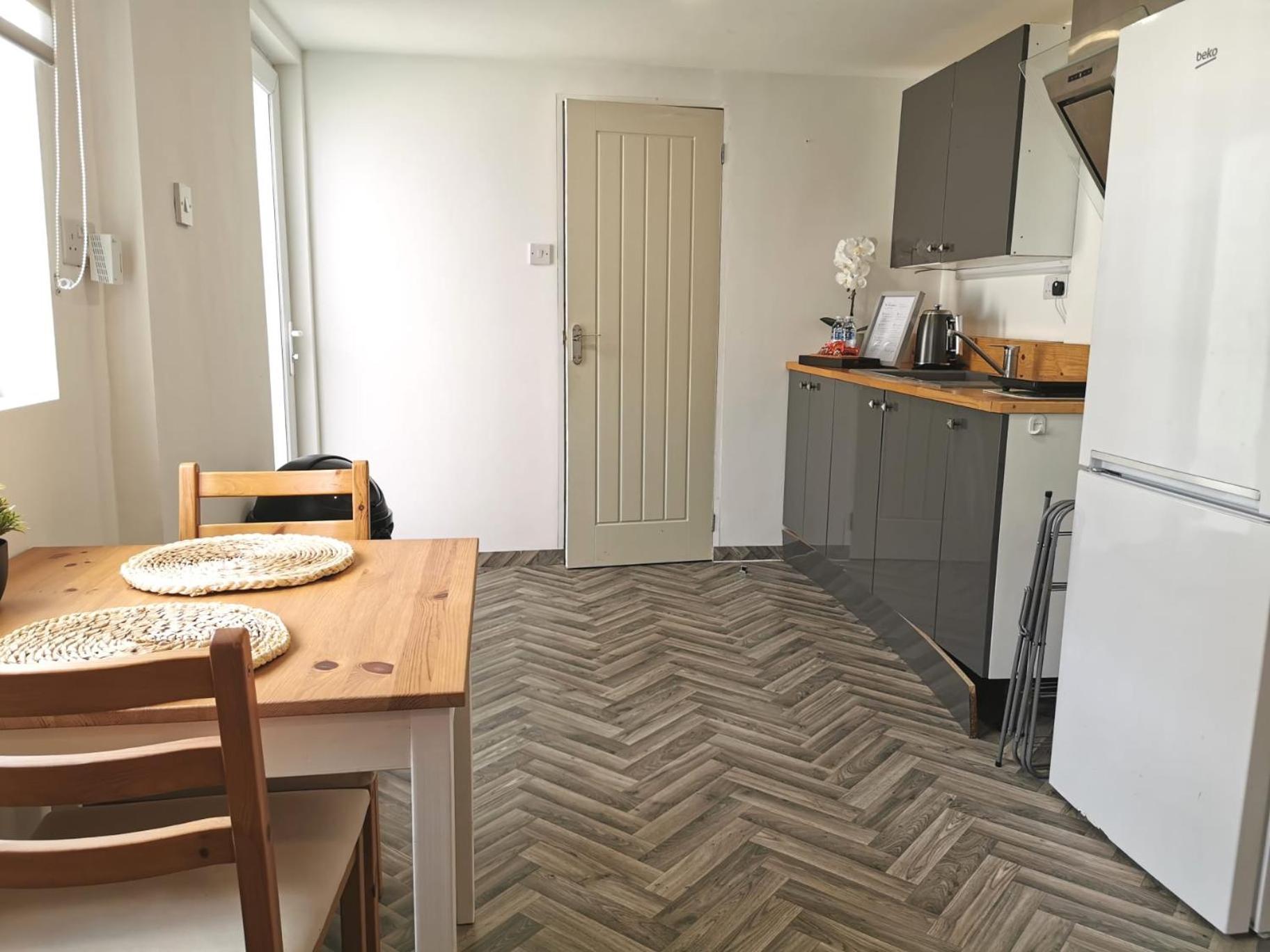 Cosy Studio In Havant! Near A3 And Staunton Country Park Ngoại thất bức ảnh